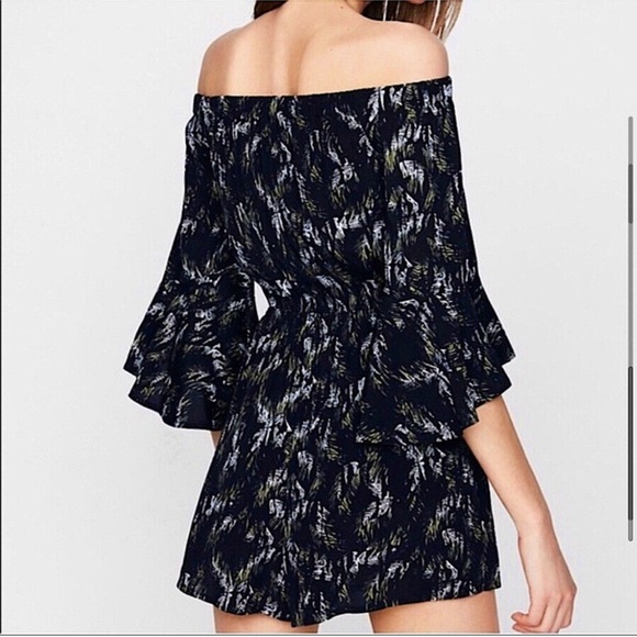 EXPRESS Off The Shoulder Black Green Leaf Tropical Romper. Small. - Picture 5 of 7